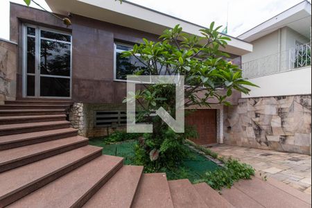 Casa à venda com 327m², 4 quartos e 11 vagasEntrada