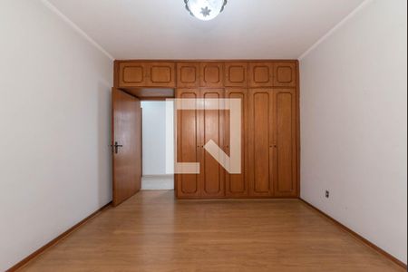 Casa à venda com 327m², 4 quartos e 11 vagasQuarto 1