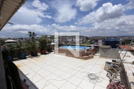 Casa à venda com 150m², 3 quartos e 2 vagasTerraço