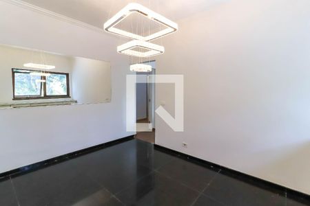 Casa à venda com 330m², 3 quartos e 8 vagas Casa à venda com 330m², 3 quartos e 8 vagasSala de Jantar