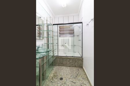 Casa à venda com 330m², 3 quartos e 8 vagas Casa à venda com 330m², 3 quartos e 8 vagasBanheiro 2 da Suíte