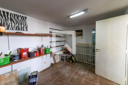 Casa à venda com 330m², 3 quartos e 8 vagas Casa à venda com 330m², 3 quartos e 8 vagasDepósito