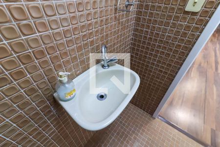 Lavabo - Sala 1 de casa à venda com 3 quartos, 330m² em Vila Inah, São Paulo