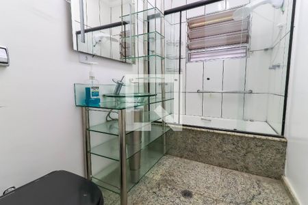 Casa à venda com 330m², 3 quartos e 8 vagas Casa à venda com 330m², 3 quartos e 8 vagasBanheiro 2 da Suíte