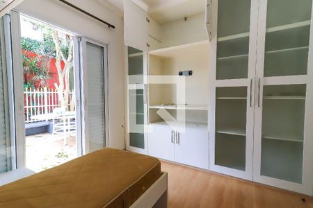 Casa à venda com 330m², 3 quartos e 8 vagas Casa à venda com 330m², 3 quartos e 8 vagasQuarto 2