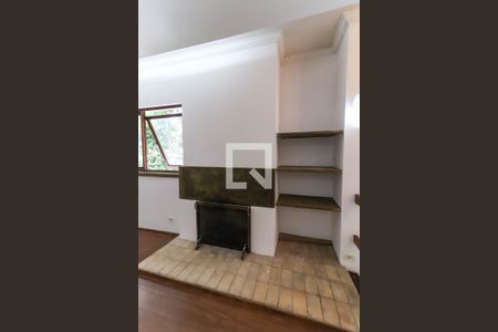 Casa à venda com 330m², 3 quartos e 8 vagas Casa à venda com 330m², 3 quartos e 8 vagasSala 2