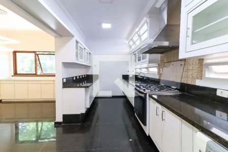 Casa à venda com 330m², 3 quartos e 8 vagas Casa à venda com 330m², 3 quartos e 8 vagasCozinha