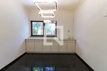 Casa à venda com 330m², 3 quartos e 8 vagas Casa à venda com 330m², 3 quartos e 8 vagasSala de Jantar