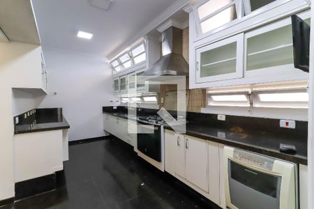 Casa à venda com 330m², 3 quartos e 8 vagas Casa à venda com 330m², 3 quartos e 8 vagasCozinha