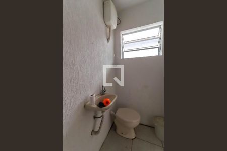 Casa à venda com 330m², 3 quartos e 8 vagas Casa à venda com 330m², 3 quartos e 8 vagasBanheiro