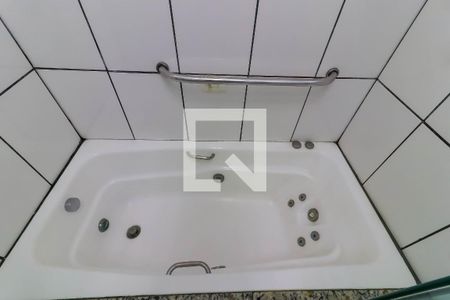 Casa à venda com 330m², 3 quartos e 8 vagas Casa à venda com 330m², 3 quartos e 8 vagasBanheiro 2 da Suíte