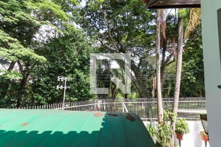 Casa à venda com 330m², 3 quartos e 8 vagas Casa à venda com 330m², 3 quartos e 8 vagasVista do Escritório