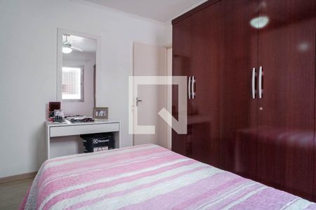 Casa à venda com 180m², 3 quartos e 2 vagas Casa à venda com 180m², 3 quartos e 2 vagasQuarto 2