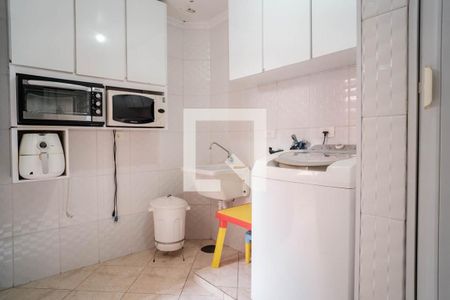 Casa à venda com 180m², 3 quartos e 2 vagas Casa à venda com 180m², 3 quartos e 2 vagasÁrea de Serviço