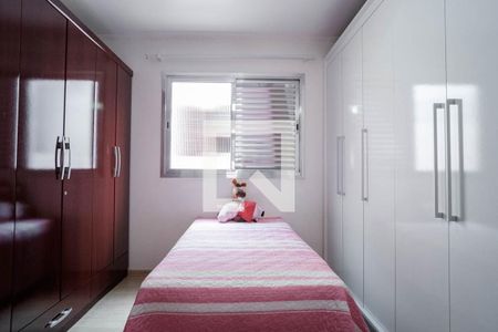 Casa à venda com 180m², 3 quartos e 2 vagas Casa à venda com 180m², 3 quartos e 2 vagasQuarto 2