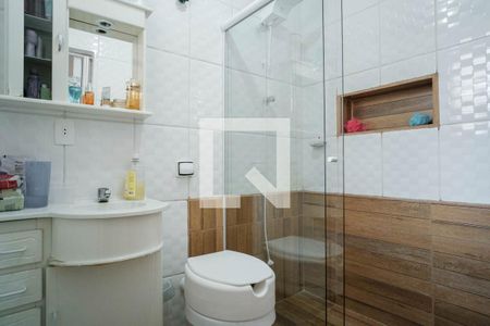 Casa à venda com 180m², 3 quartos e 2 vagas Casa à venda com 180m², 3 quartos e 2 vagasBanheiro 2