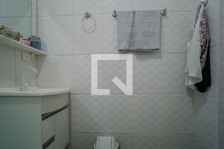 Casa à venda com 180m², 3 quartos e 2 vagas Casa à venda com 180m², 3 quartos e 2 vagasBanheiro