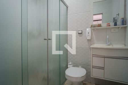 Casa à venda com 180m², 3 quartos e 2 vagas Casa à venda com 180m², 3 quartos e 2 vagasBanheiro