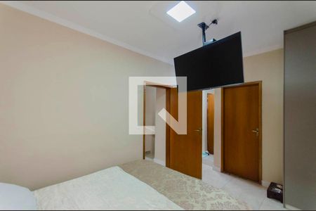 Casa de condomínio à venda com 120m², 3 quartos e 2 vagasSuíte