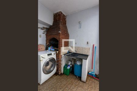 Casa à venda com 105m², 2 quartos e 3 vagas Casa à venda com 105m², 2 quartos e 3 vagasArea de Serviços/Churrasqueirav