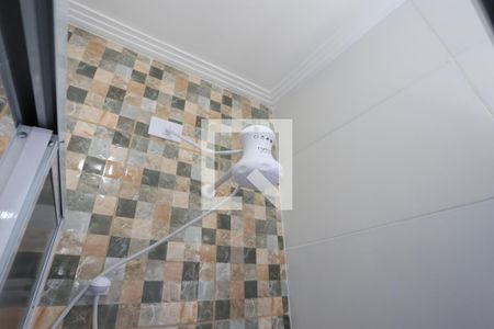 Banheiro de kitnet/studio para alugar com 1 quarto, 20m² em Vila Nhocune, São Paulo