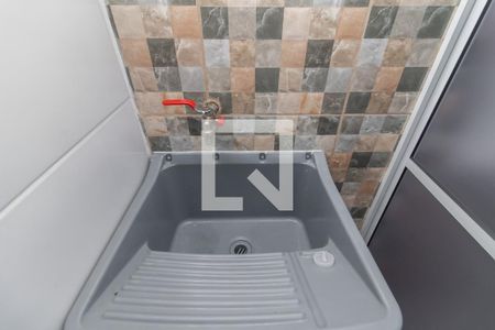 Banheiro/Área de Serviço de kitnet/studio para alugar com 1 quarto, 20m² em Vila Nhocune, São Paulo