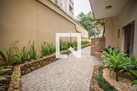 Apartamento à venda com 160m², 4 quartos e 2 vagas Apartamento à venda com 160m², 4 quartos e 2 vagasÁrea Comum