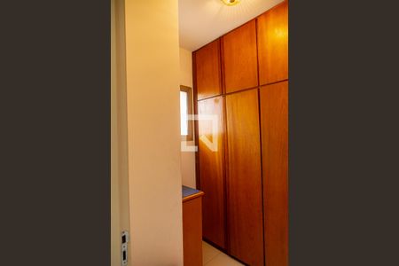 Apartamento à venda com 160m², 4 quartos e 2 vagas Apartamento à venda com 160m², 4 quartos e 2 vagasDespensa