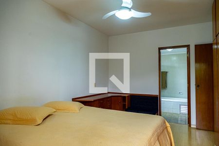 Apartamento à venda com 160m², 4 quartos e 2 vagas Apartamento à venda com 160m², 4 quartos e 2 vagasSuíte