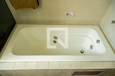 Apartamento à venda com 160m², 4 quartos e 2 vagas Apartamento à venda com 160m², 4 quartos e 2 vagasBanheiro da Suíte - Banheira