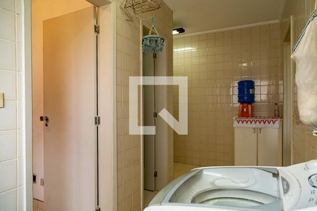 Apartamento à venda com 160m², 4 quartos e 2 vagas Apartamento à venda com 160m², 4 quartos e 2 vagasÁrea de Serviço