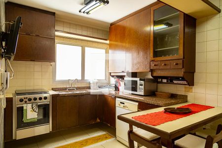 Apartamento à venda com 160m², 4 quartos e 2 vagas Apartamento à venda com 160m², 4 quartos e 2 vagasCozinha