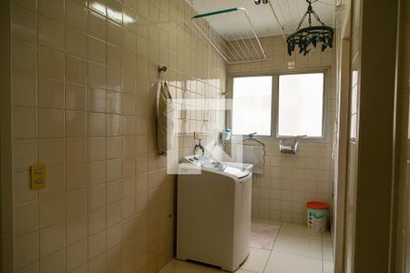 Apartamento à venda com 160m², 4 quartos e 2 vagas Apartamento à venda com 160m², 4 quartos e 2 vagasÁrea de Serviço