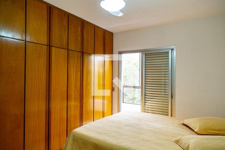 Apartamento à venda com 160m², 4 quartos e 2 vagas Apartamento à venda com 160m², 4 quartos e 2 vagasSuíte