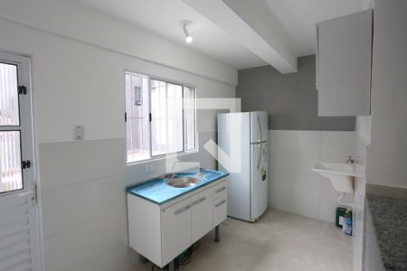 Cozinha de casa para alugar com 1 quarto, 32m² em Vila Nhocune, São Paulo