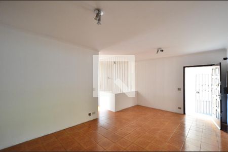 Sala de casa à venda com 3 quartos, 240m² em Chácara Inglesa, São Paulo