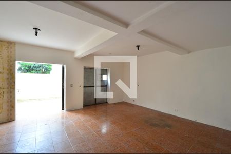 Casa à venda com 240m², 3 quartos e 3 vagasSalão