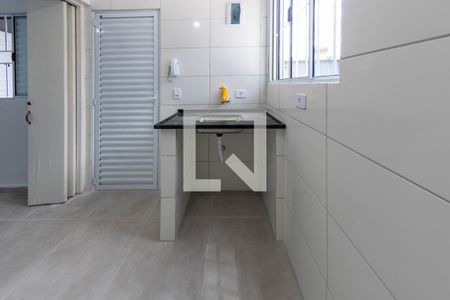 Sala/Cozinha de casa para alugar com 1 quarto, 25m² em Parque Santa Madalena, São Paulo