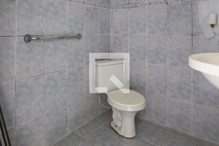 Banheiro de kitnet/studio para alugar com 1 quarto, 38m² em Barra Funda, São Paulo