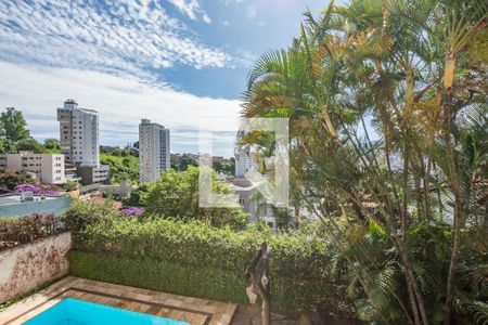 Vista de casa à venda com 5 quartos, 345m² em Luxemburgo, Belo Horizonte