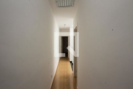 Corredor de casa à venda com 3 quartos, 100m² em Vila Tolstoi, São Paulo