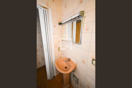 Casa à venda com 100m², 1 quarto e sem vagaBanheiro