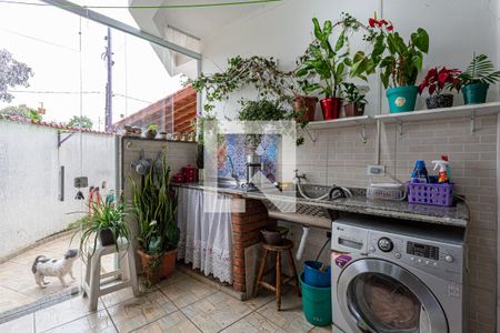 Casa à venda com 95m², 2 quartos e 2 vagasÁrea de Serviço e Espaço Churrasco