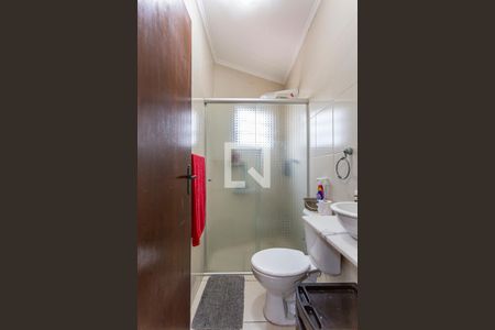 Casa à venda com 95m², 2 quartos e 2 vagasBanheiro da Suite 2