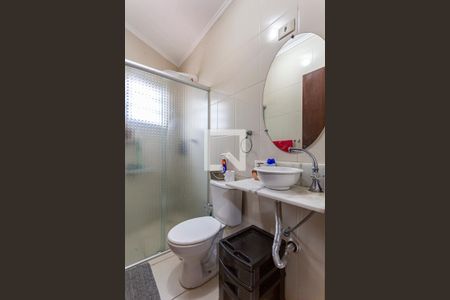 Casa à venda com 95m², 2 quartos e 2 vagasBanheiro da Suite 2