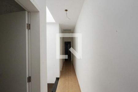Corredor de casa à venda com 3 quartos, 90m² em Vila Tolstoi, São Paulo
