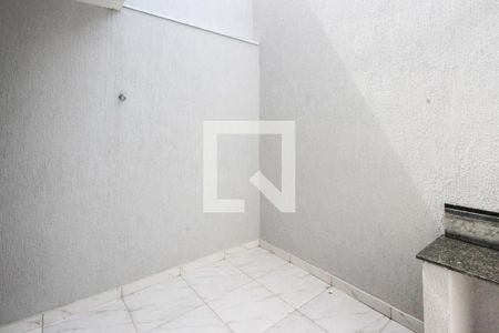 Casa à venda com 90m², 3 quartos e 2 vagasQuintal