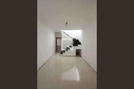 Sala de casa à venda com 3 quartos, 90m² em Vila Tolstoi, São Paulo