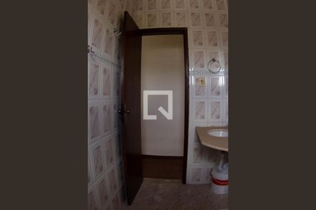 Casa para alugar com 420m², 2 quartos e 8 vagasBanheiro