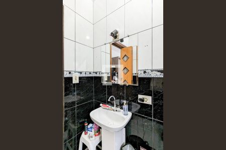 Casa à venda com 151m², 3 quartos e 2 vagasBanheiro da suíte 2